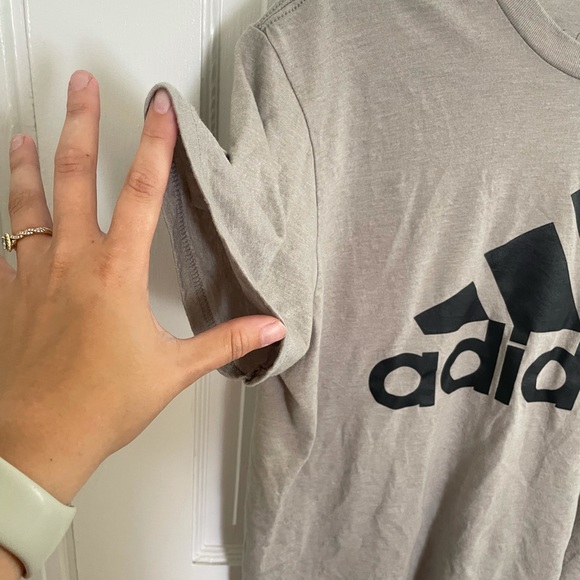 Large Gray Adidas Top - Picture 4 of 5